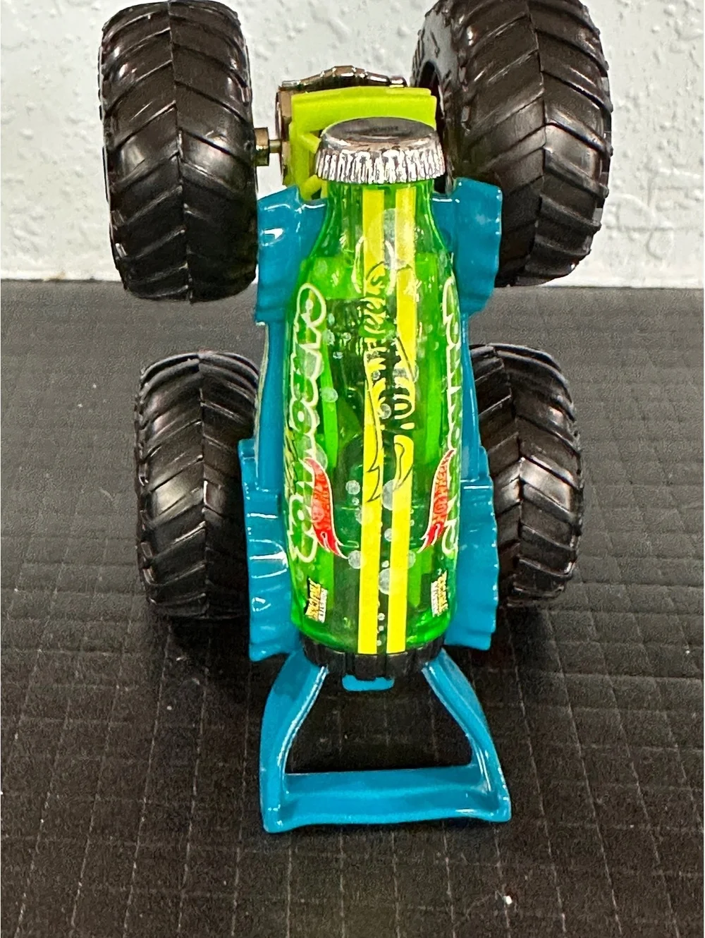 Hot Wheels Cambotator XL Monster Truck Toy Car